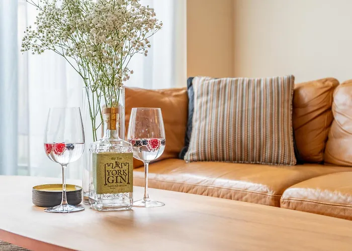 The Backyard No.2 別荘 *